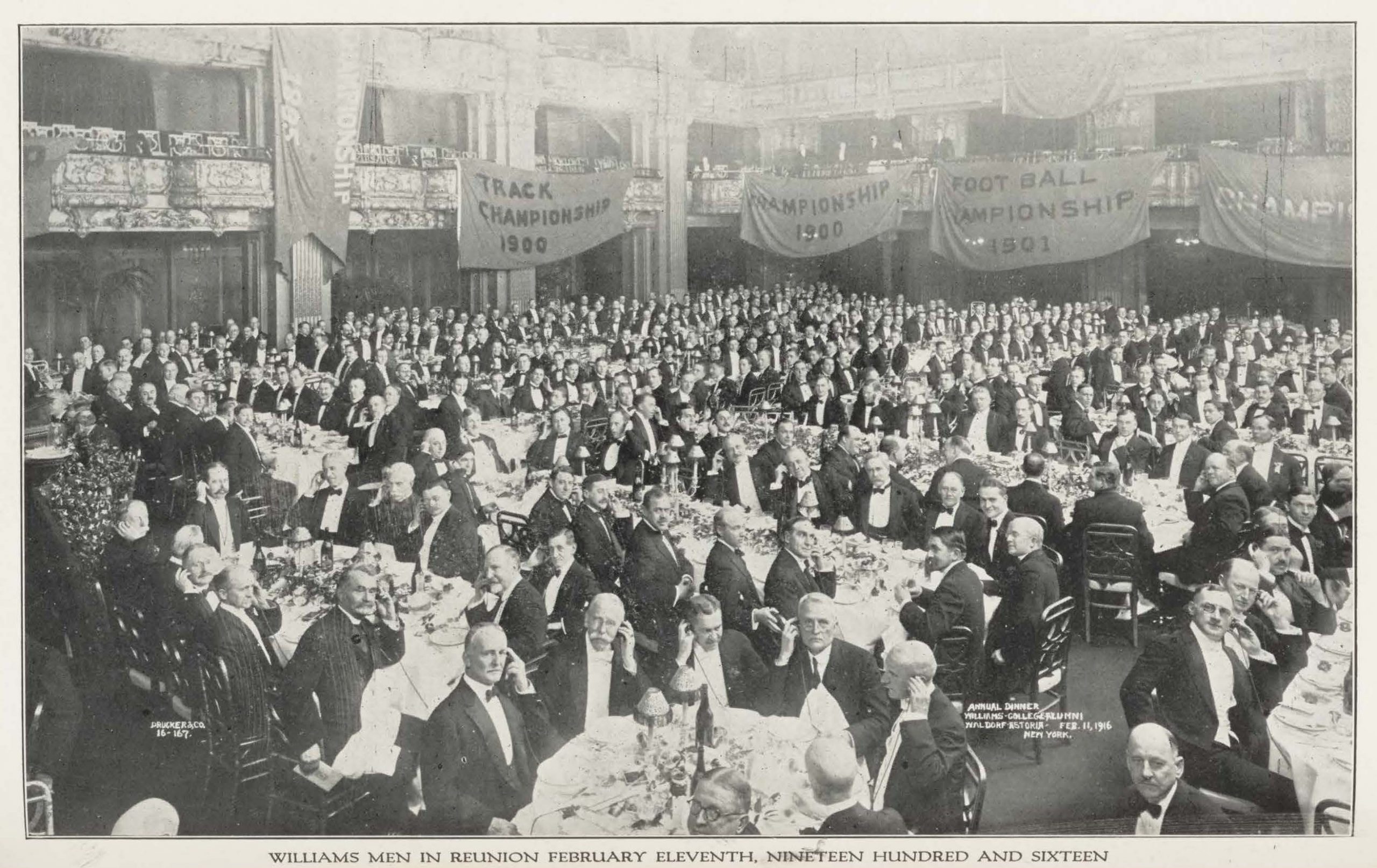 AR 1916 01 - feb 1916 nyc reunion photo A black and white photo of Williams alumni at the 1916 New York City reunion dinner.