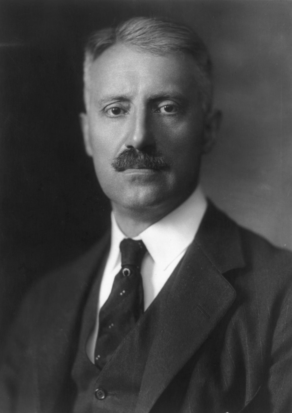 33 - Bainbridge_Colby,_bw_photo_portrait,_1920 Photo: Wikipedia