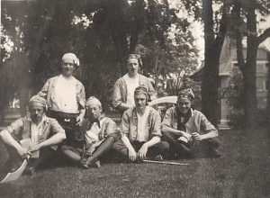 Black and white photo of men from the class of 1908 dressed as pirates at their fifth reunion.